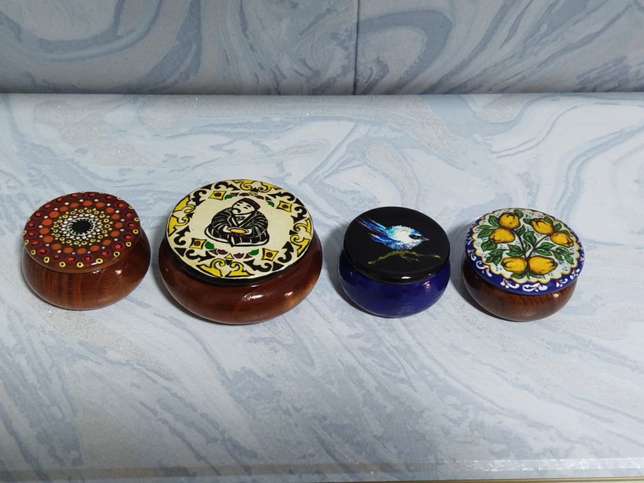 Шкатулки деревянные, сувенирные