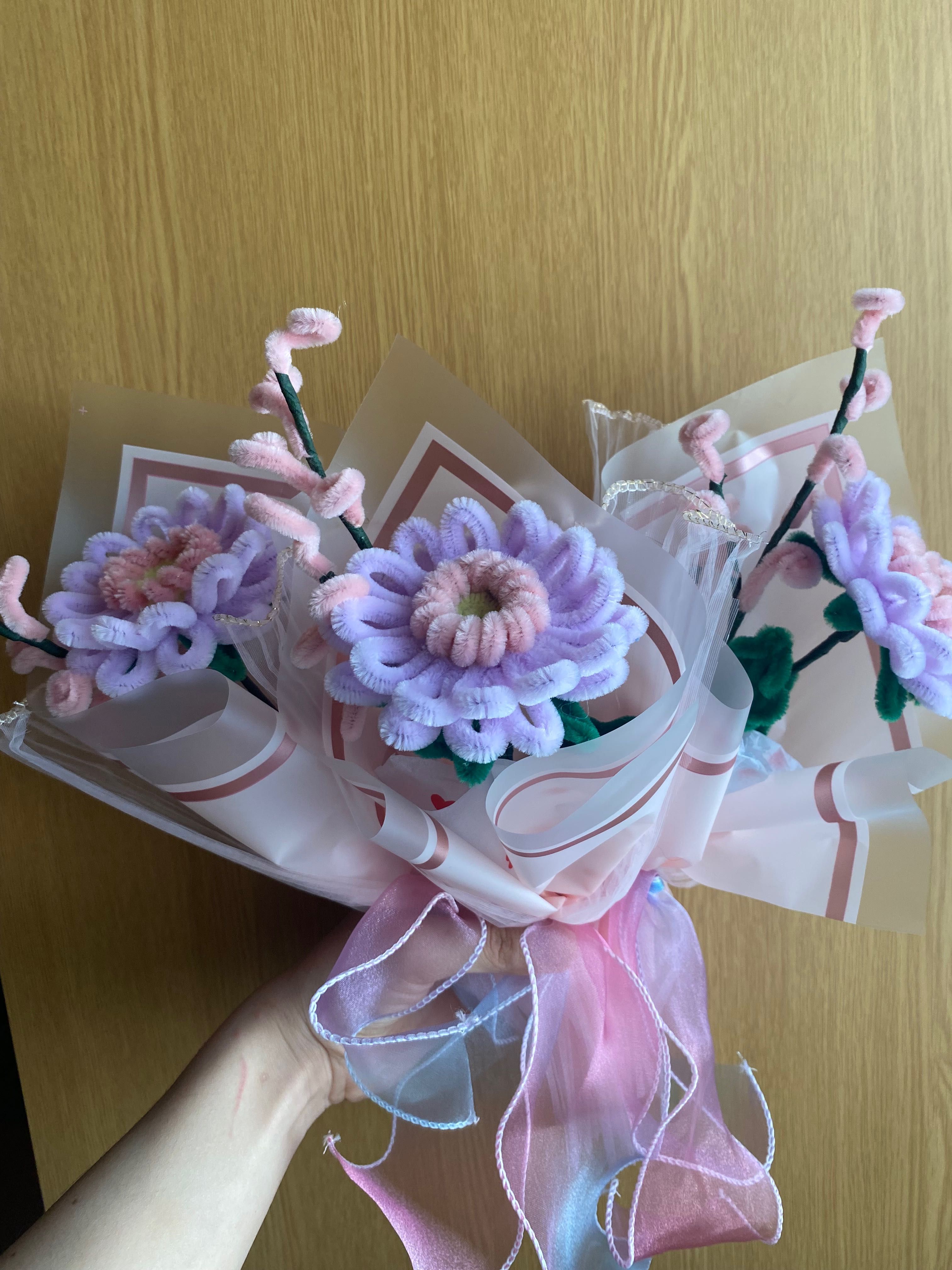 Flori handmade din pipe cleaner