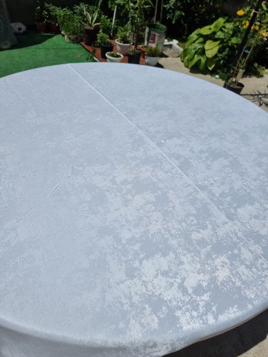 Fete de mase rotunde pentru evenimente