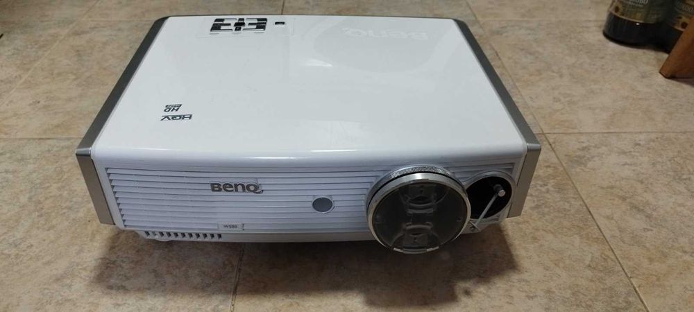 Видео проектор benq w500, lcd, 7200p, 5000:1