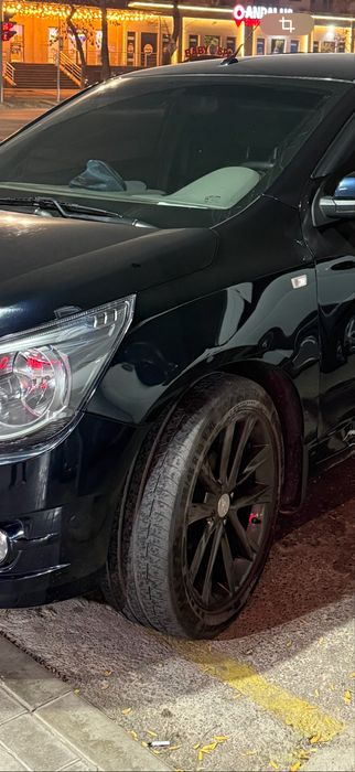 235 45 R18 cobalt diska