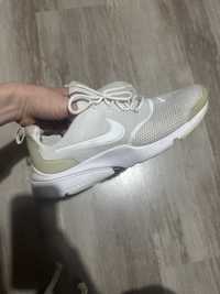 Nike presto white