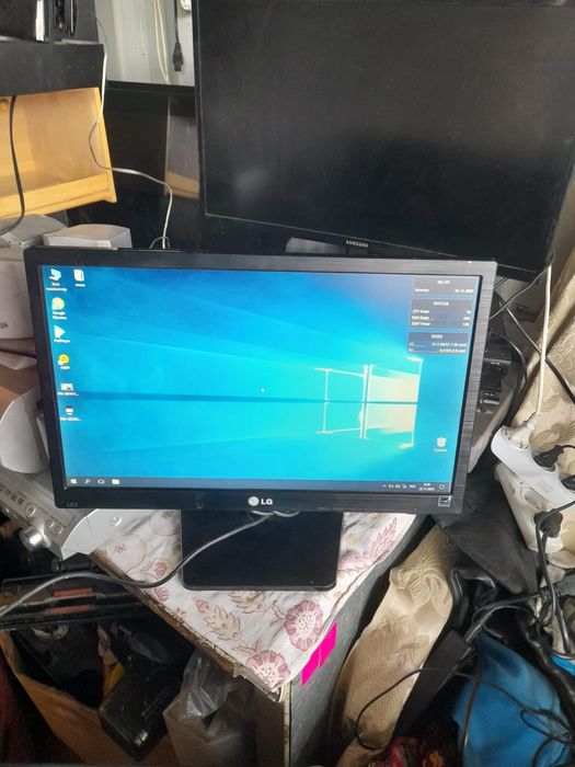 Монитор LG 22d..