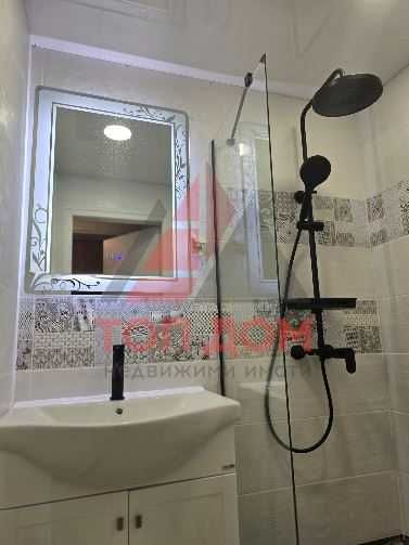 Дава се под наем Тристаен апартамент в Варна, Чайка - 64 кв.м за 765 € - Снимка #4