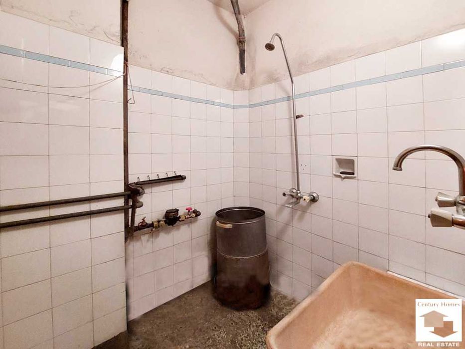 Продава се Четиристаен апартамент в Велико Търново, Център - 102 кв.м за 1275 €/кв.м - Снимка #7