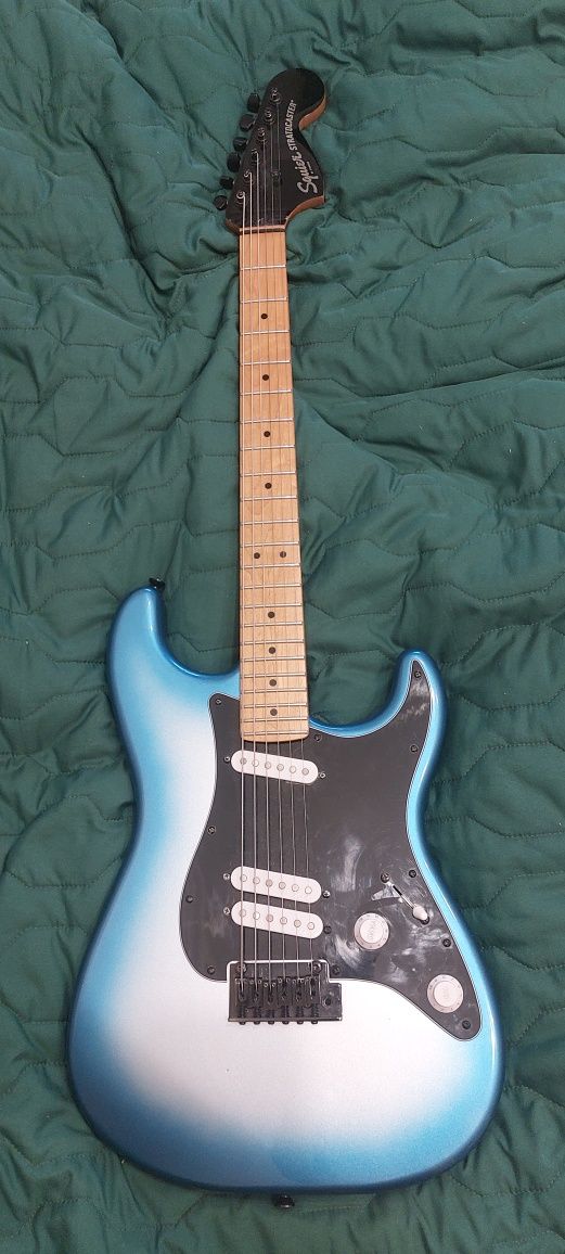 Гитара Squier Stratocaster, отличное состояние