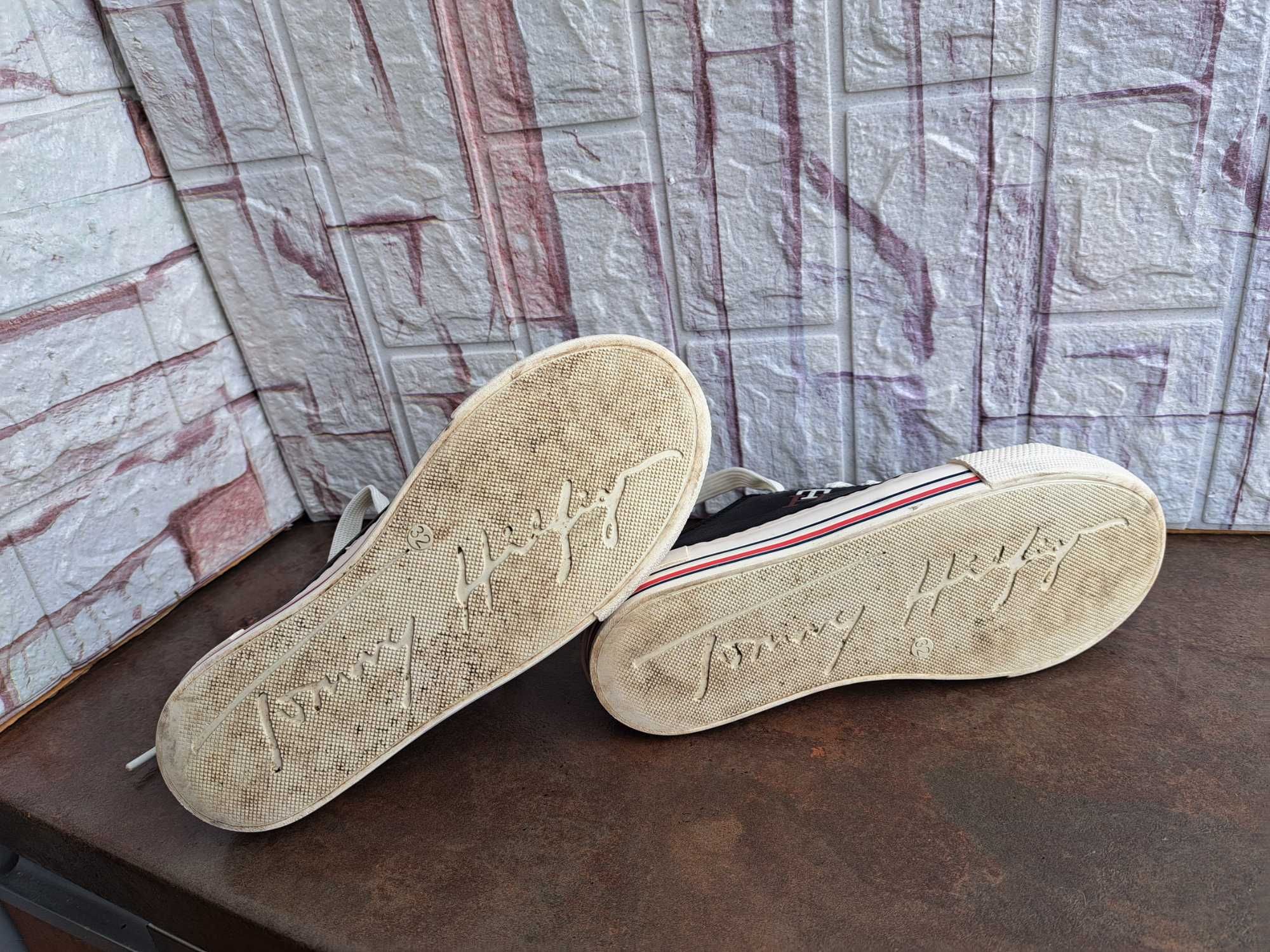 детски маратонки,кожени кецове,спортни обувки,Tommy Hilfiger,номер 32