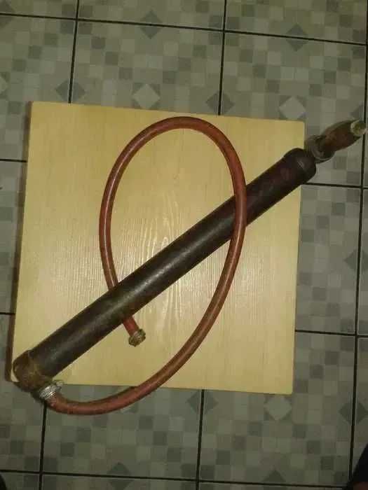 Pompa romaneasca metalica anii 60