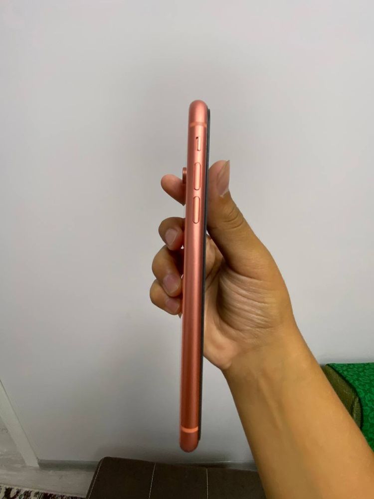 iPhone Xr в отличном состояние