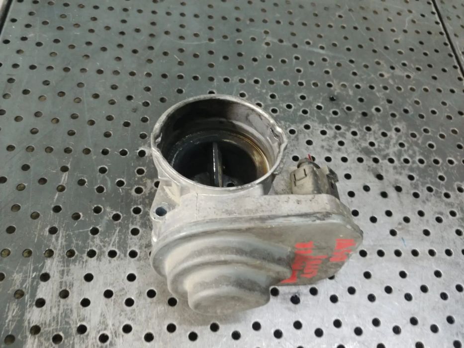 clapeta acceleratie 1.9 tdi  seat ibiza cordoba vw touran polo 9n skoda roomster fabia  038128063m