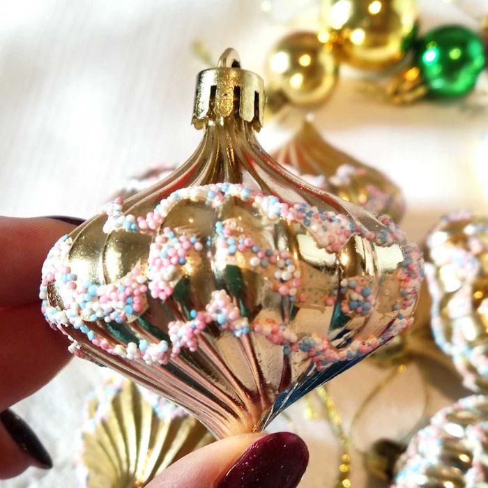 Игрушки на ёлку новые,22 штуки, пластик.