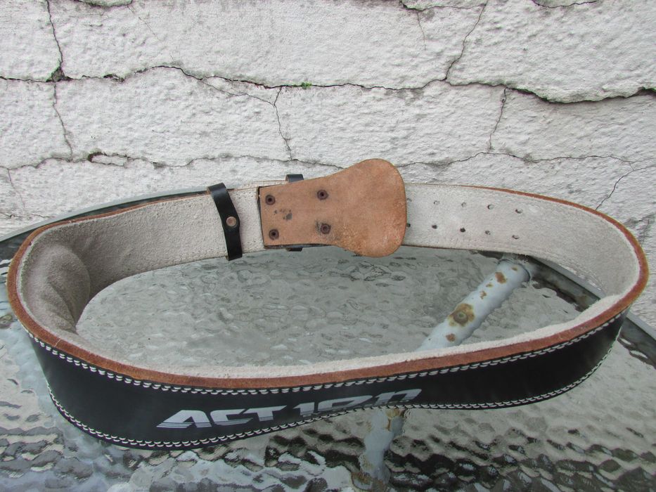 Колан за вдигане на тежести ACTION