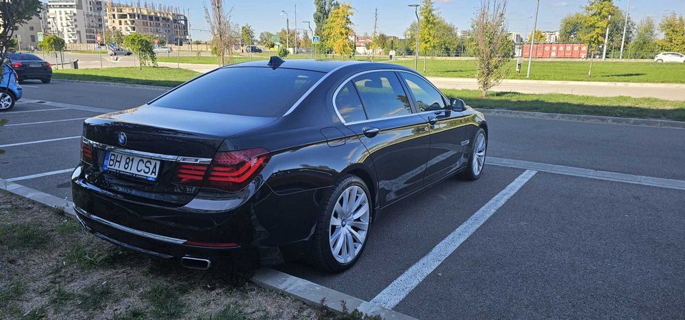 BMW 750 LD xDrive 381 CP