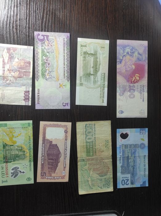 Банкноти от различни страни