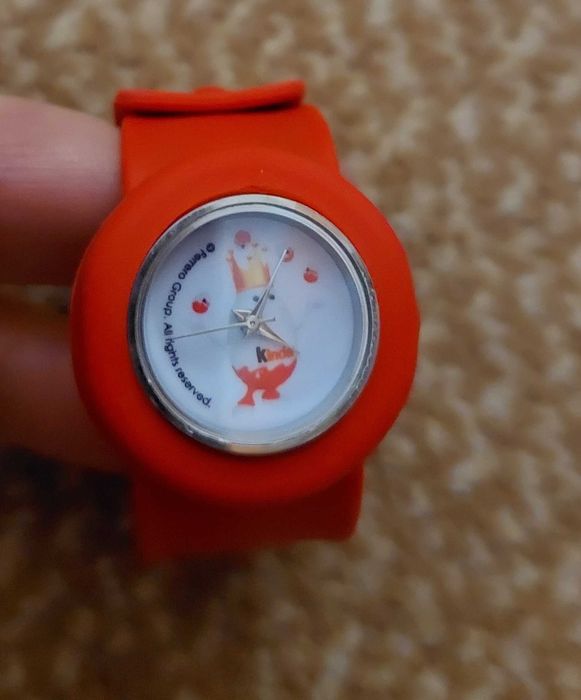 Нов Детски силиконов  часовник Kinder