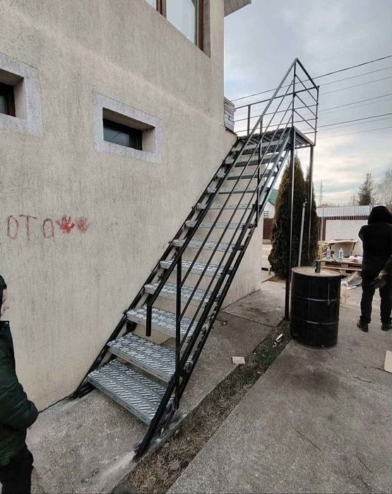 Scară zincate la comanda în toată tara oferim și montaj