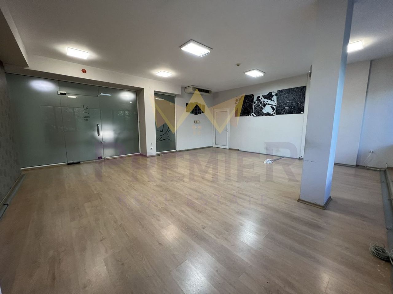Дава се под наем Офис в Варна, Лятно кино Тракия - 90 кв.м за 1000 € - Снимка #3