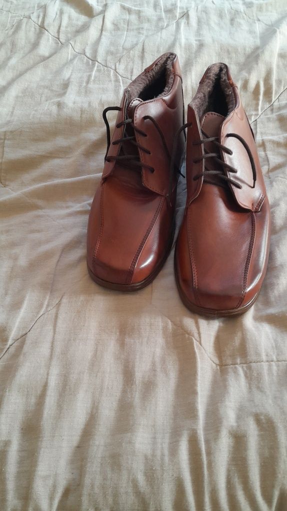 Мъжки  обувки  кафяв цвят