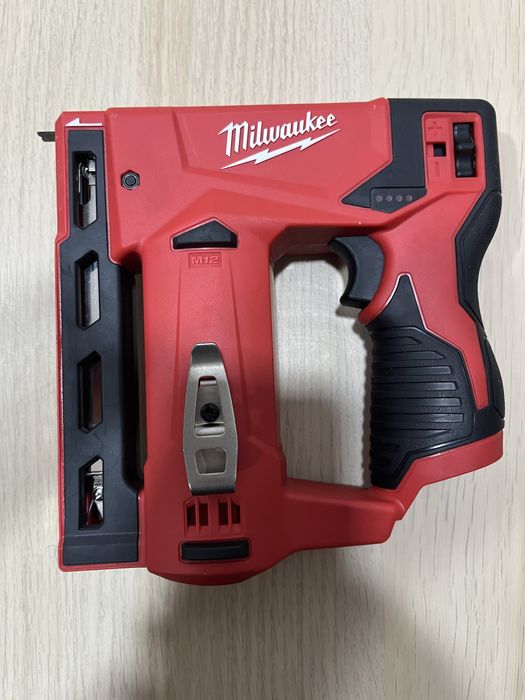 Capsator milwaukee M12 BST NOU