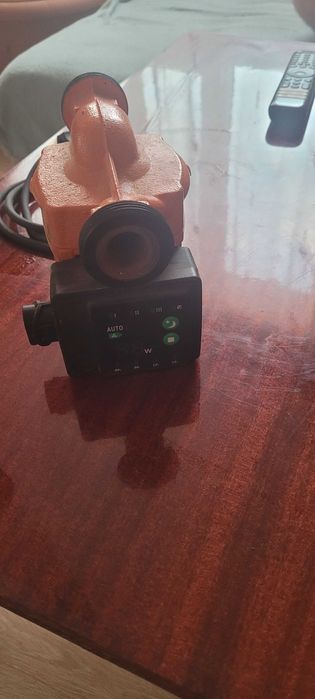 Pompă electronică recirculare șemineu/termoșemineu
