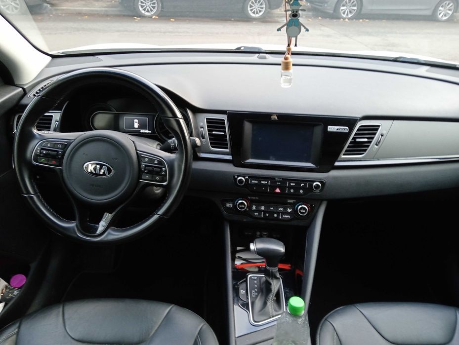 KIA Niro SUV, an 2017, import Olanda