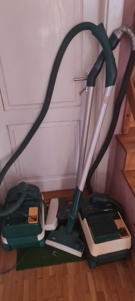 Vand 2 aspiratoare vorwerk germania aparat