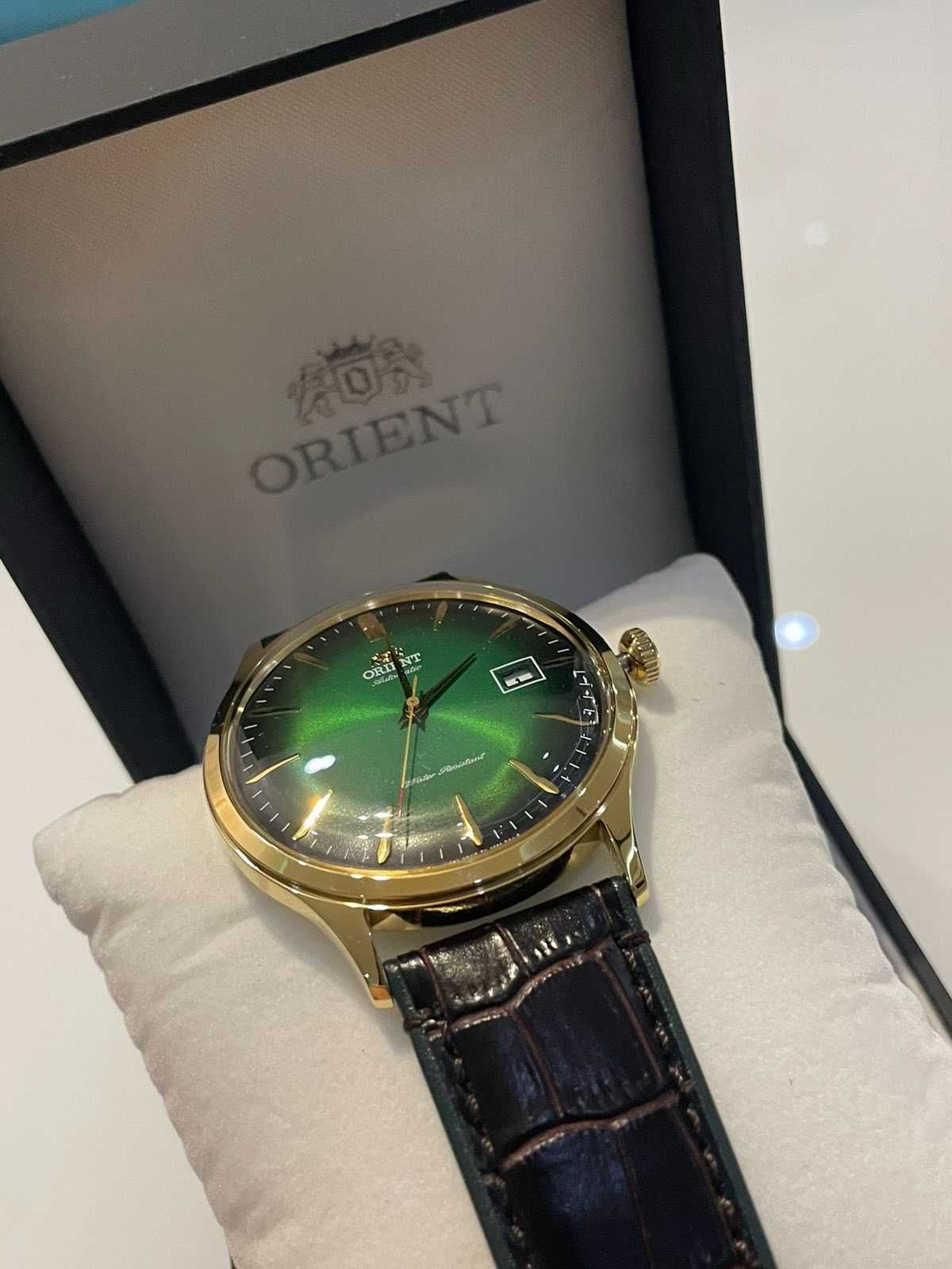 Orient, Автоматичен часовник с овален корпус