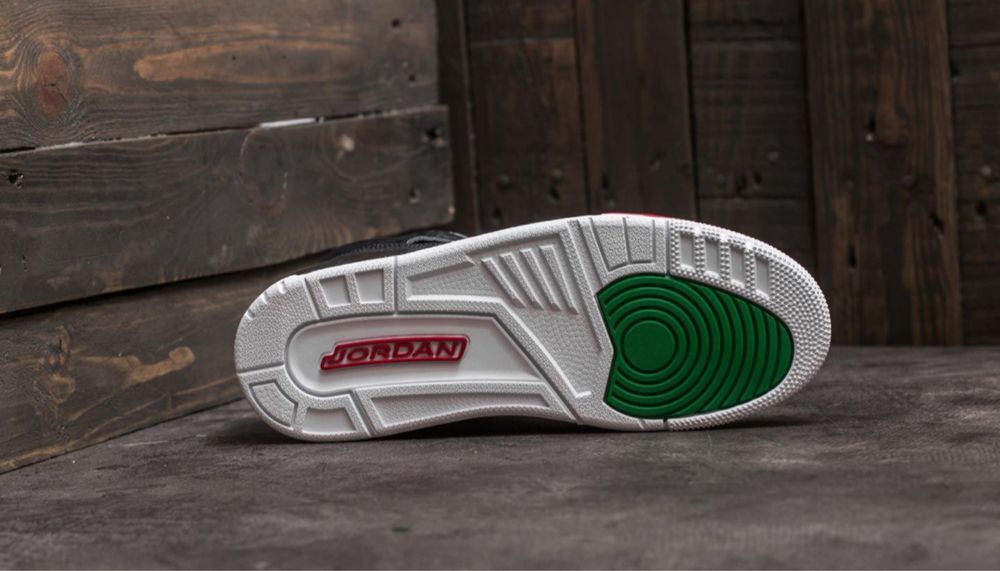 Jordan Spizike Black Varsity Red