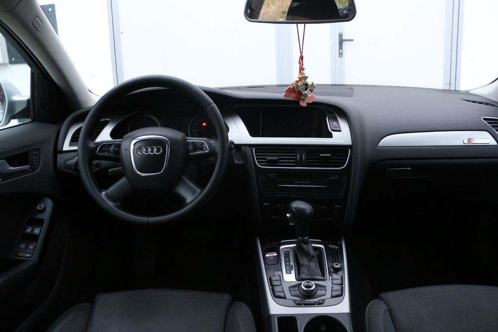 Audi A4 cutie Automată
