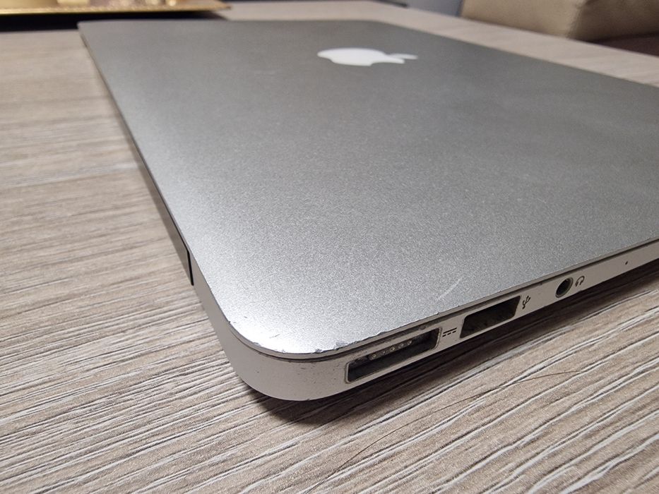 Macbook air 13 i5
