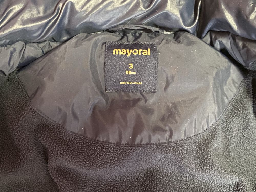 Продавам детско зимно яке Mayoral -3 год