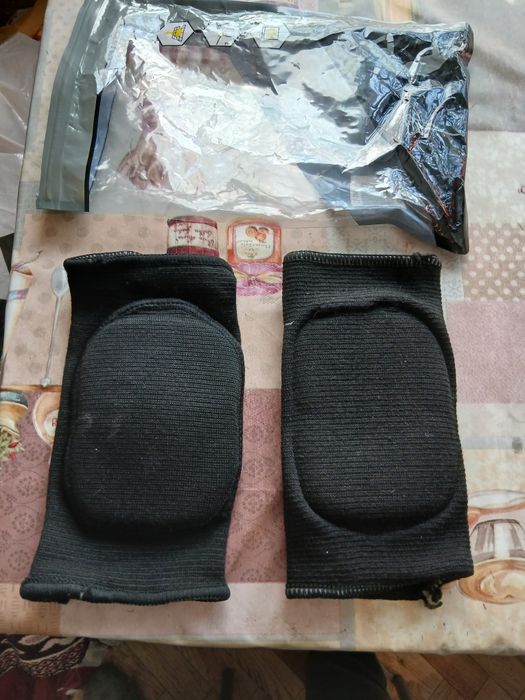 Продам наколенники в отличном состоянии