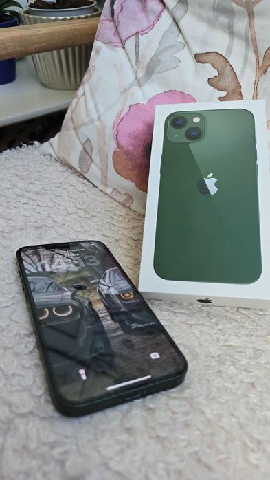 iPhone 13 Green 128 GB – пълен комплект, с остатъчна ГАРАНЦИЯ