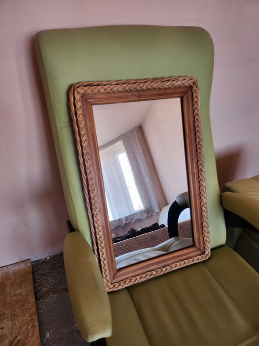 Продам зеркало в раме
