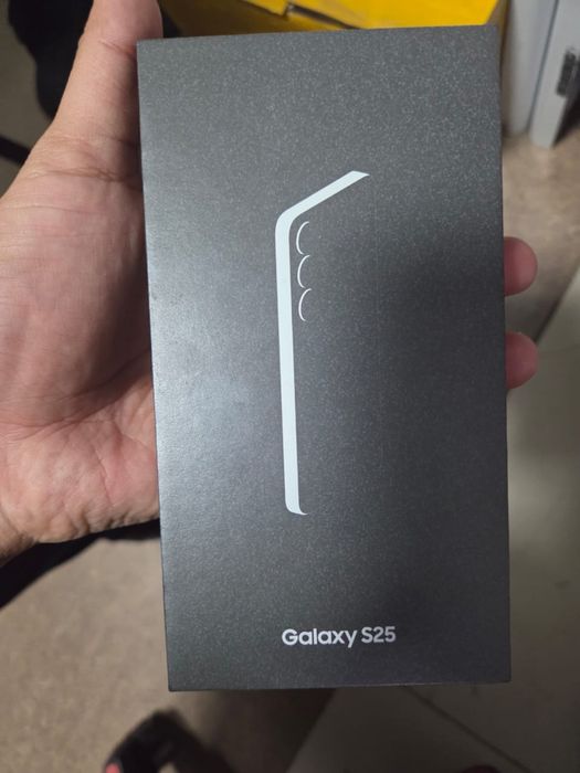 S25 Память 256гб.