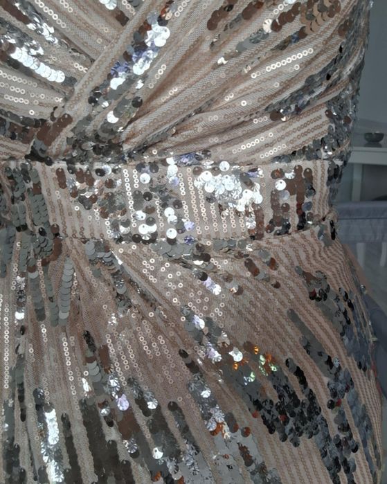 Нова Lucy рокля с пайети