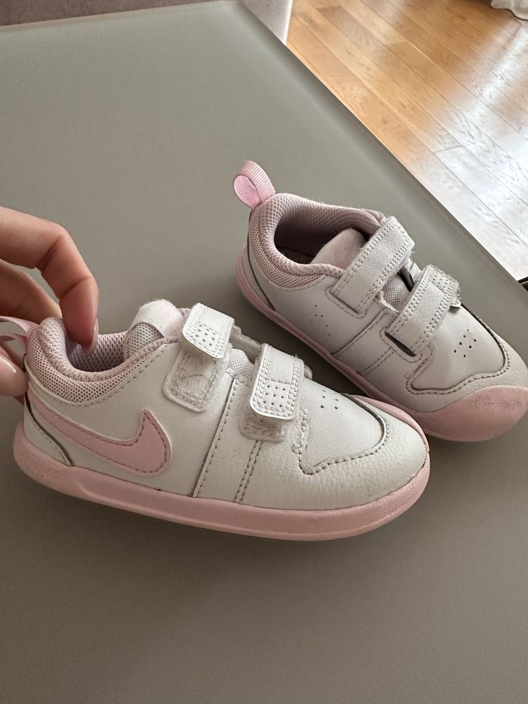 Маратонки NIKE за момиче 23,5 размер