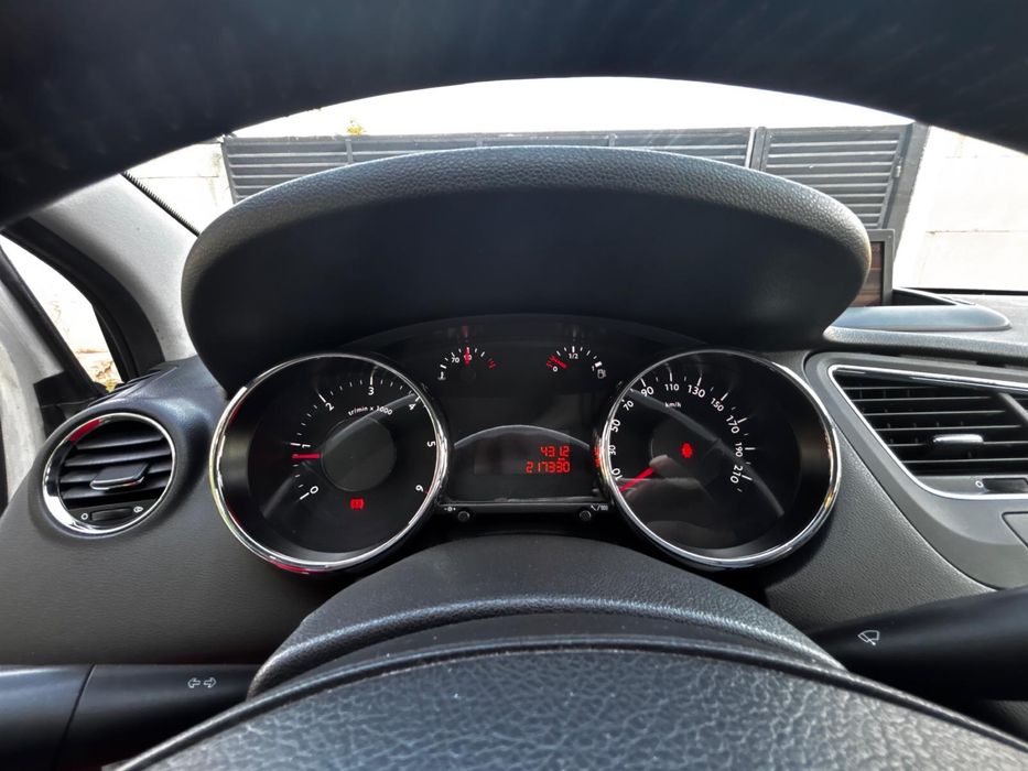 Peugeot 5008 1.6 HDi, 109 CP, an 2010,