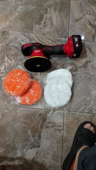 Șlefuitor / polisare milwaukee cu baterie de 6A
