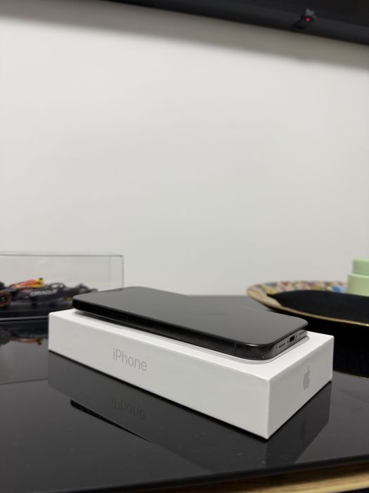 Iphone 16 Pro Max - 256 Gb- E sim- Impecabil