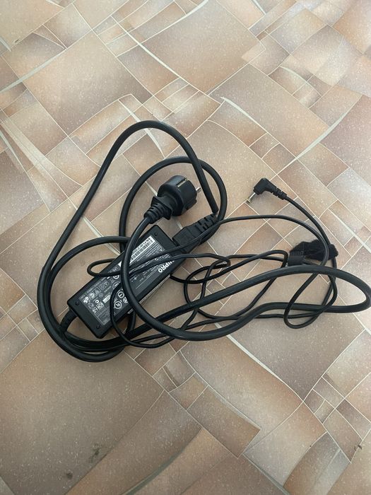 Робот пылесос почтиновый!