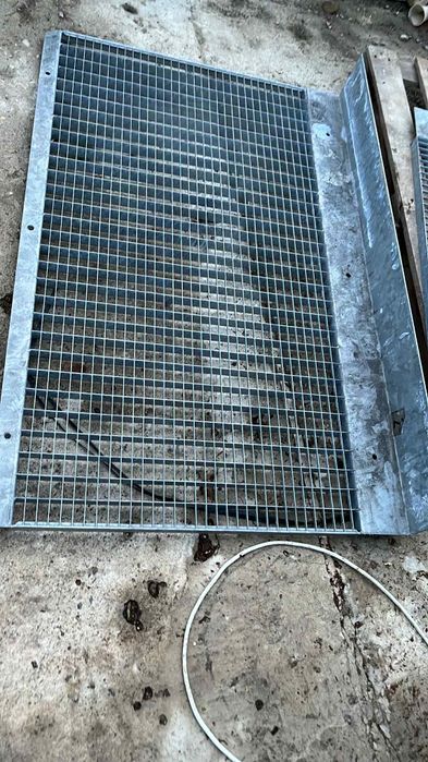 Vand grătare zincate