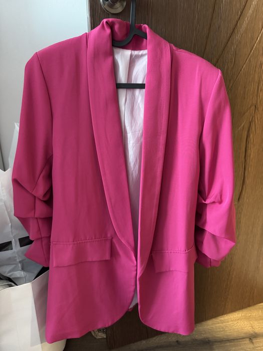 Розово сако