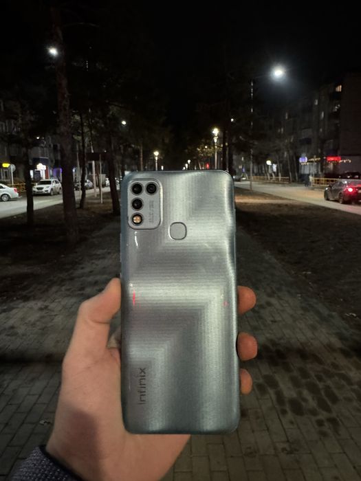 Infinix hot 11 play 4/64gb 6000mah