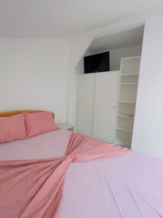 Inchiriez apartament