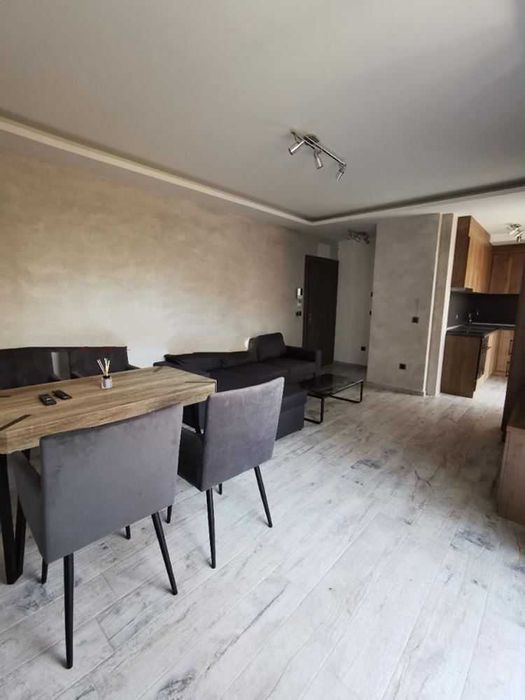 Продава се Двустаен апартамент в София, Изток - 75 кв.м за 2203 €/кв.м - Снимка #1