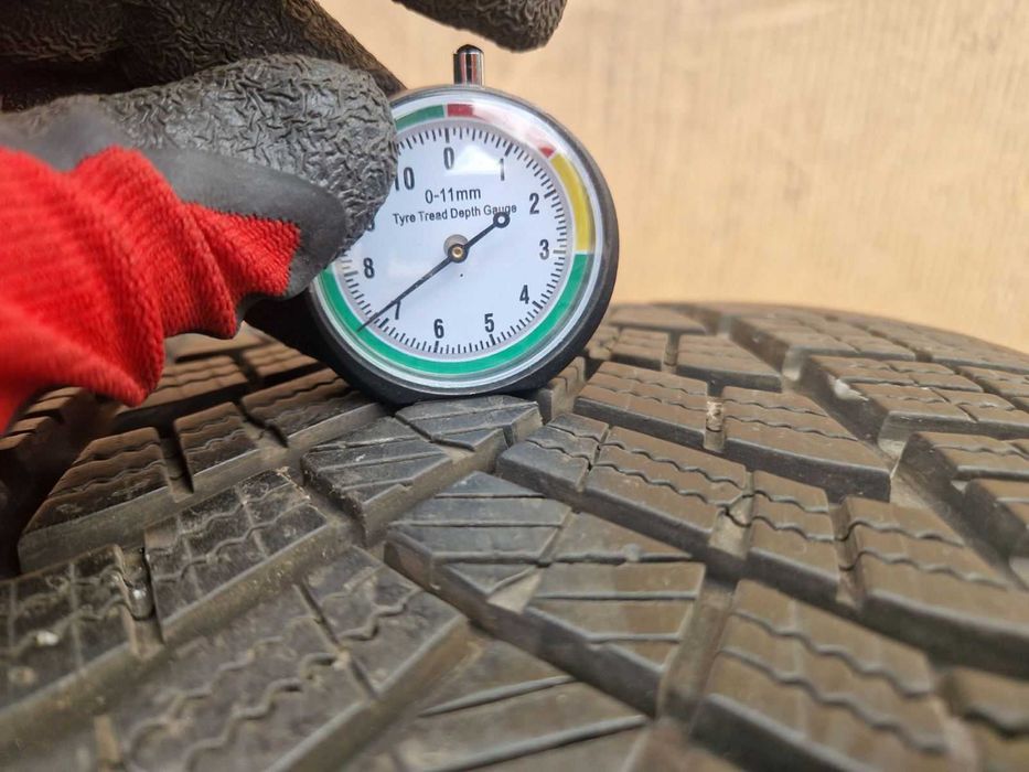 2 Goodyear R20 285/40
Зимни гуми 
DOT3119