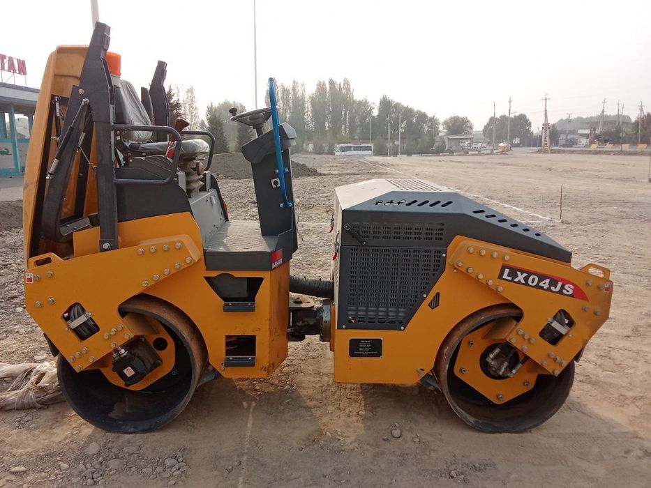 Каток для укатки асфальте