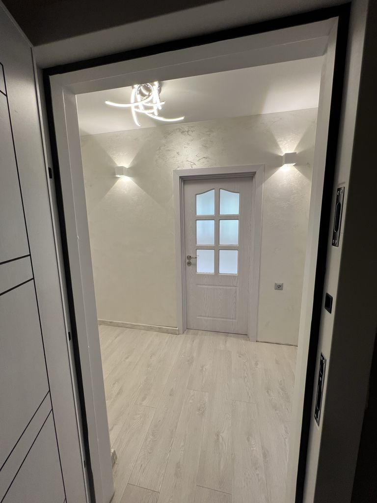 Продава се Двустаен апартамент в Добрич, Дунавите - 58 кв.м за 1275 €/кв.м - Снимка #2