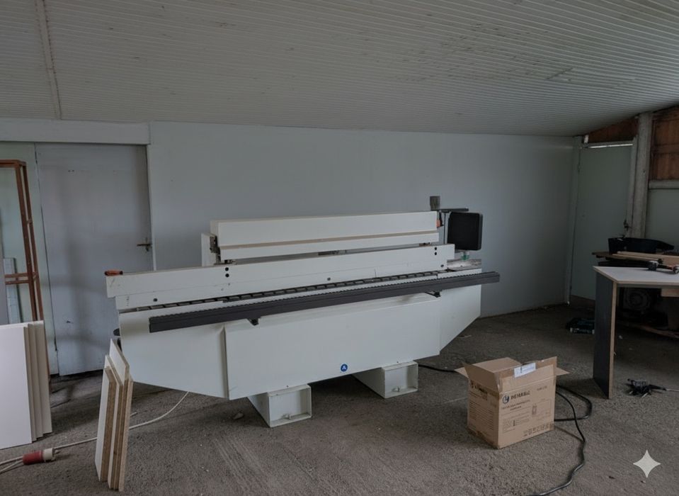 Circular cu masa mobila și incizor